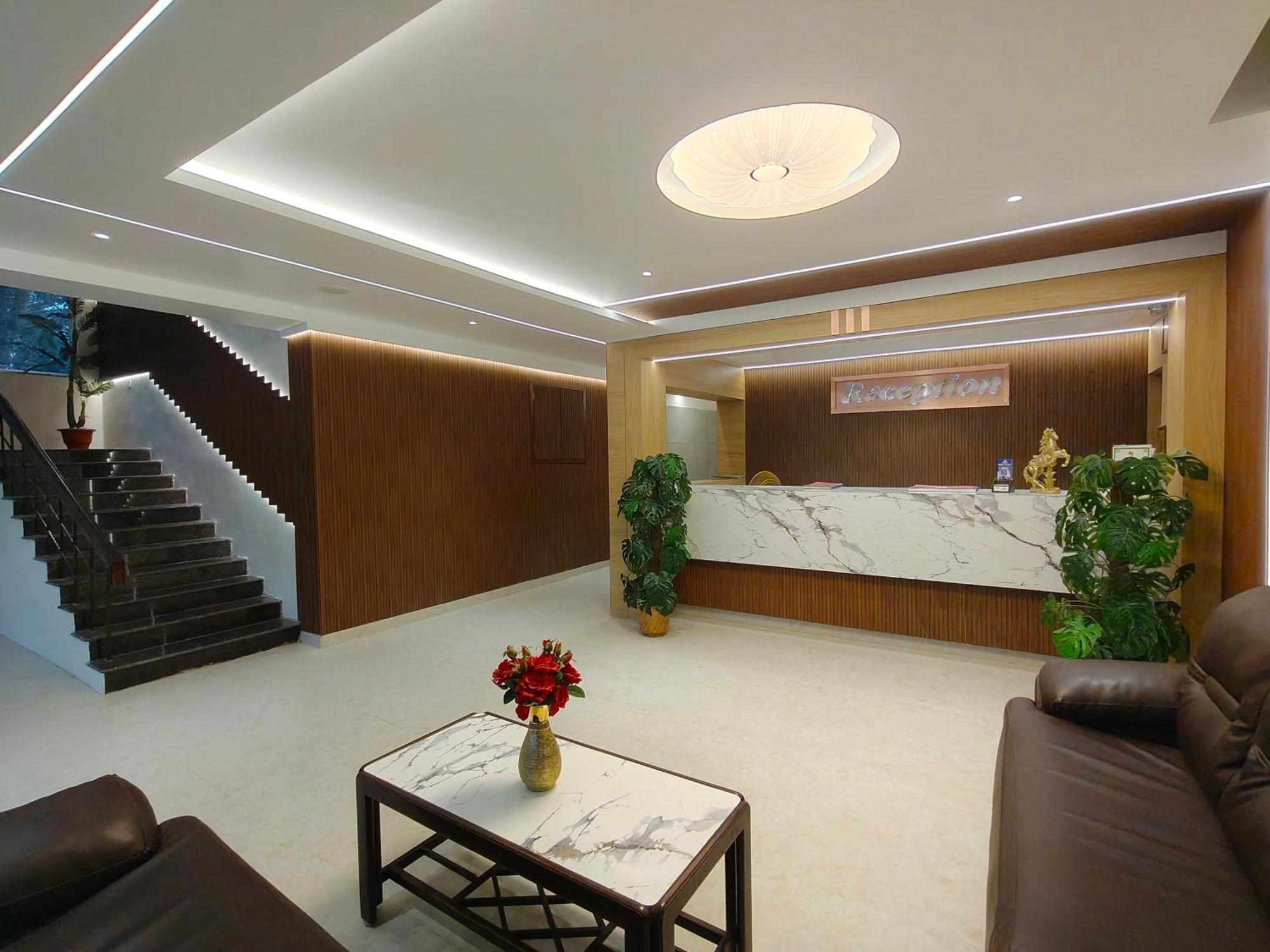 Hotel Seagate เวลังกานี ภายนอก รูปภาพ