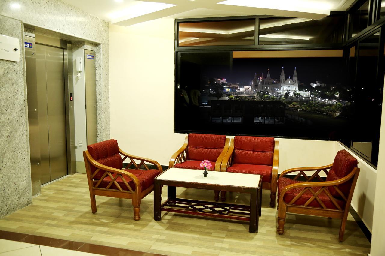 Hotel Seagate เวลังกานี ภายนอก รูปภาพ